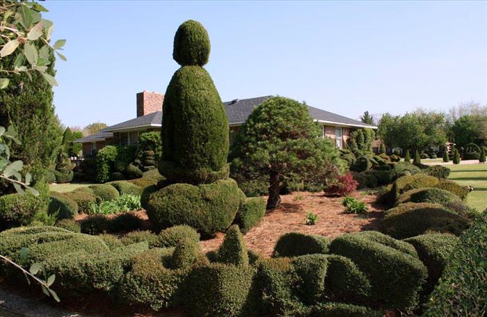 Topiary Gardens