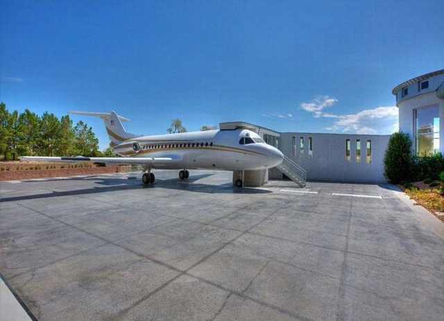 mansion with airport